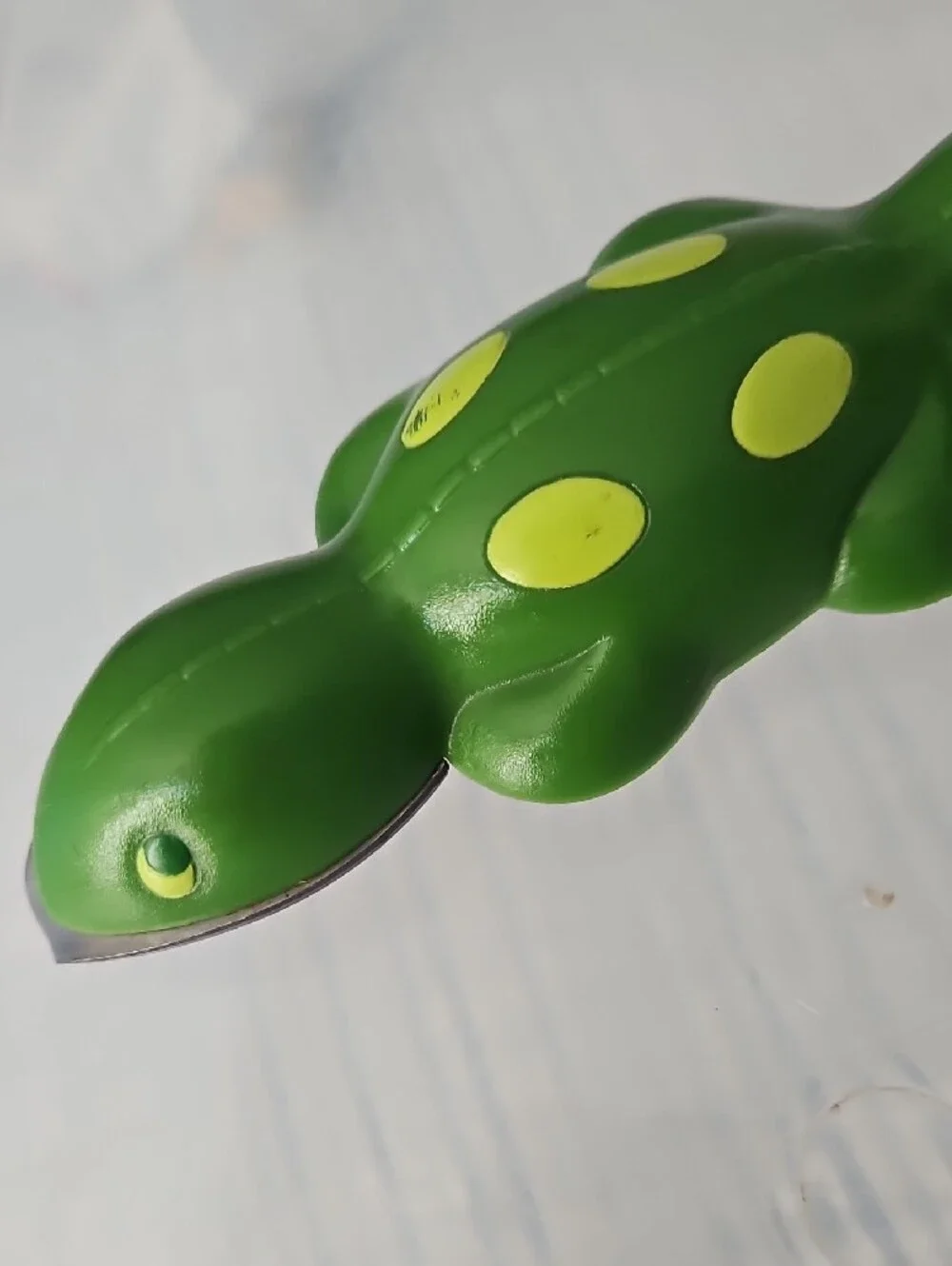 Vintage 1990 EKO ZOO Green Metal Plastic Lizard Bottle Opener Fun Bar Accessory